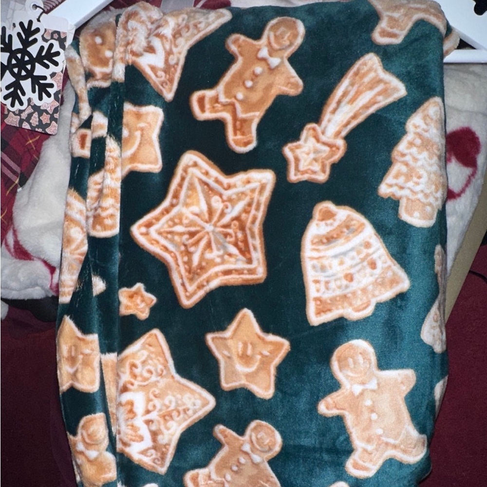 Gingerbread Christmas Cookies Plush Throw